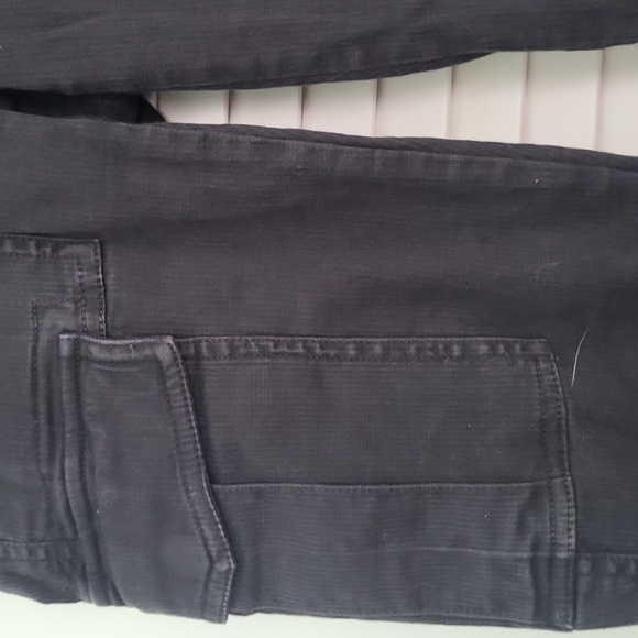 like new cargo Capri pants with elastic bottoms - Picture 2 of 7